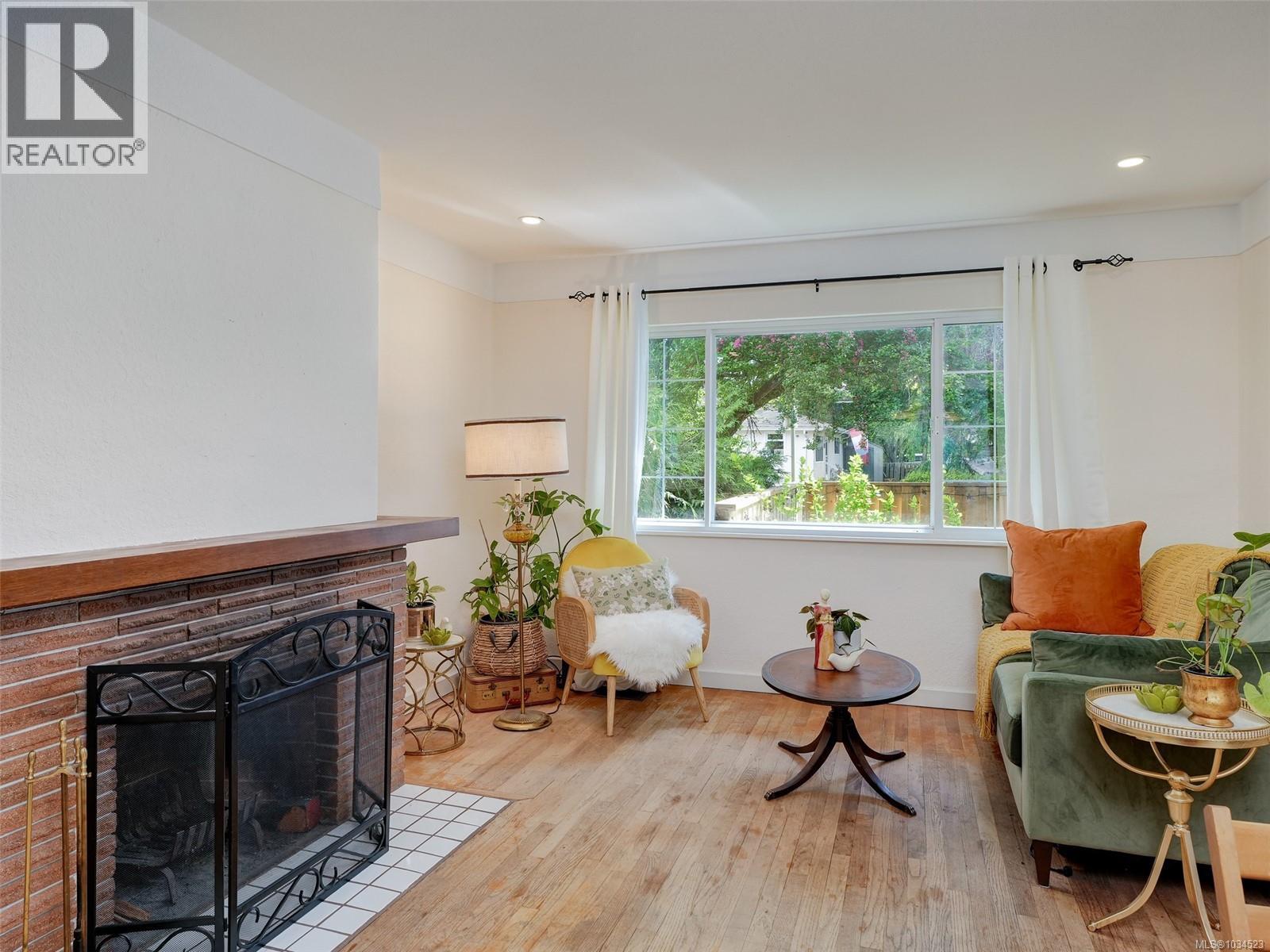 960 Selkirk Ave - Image 3