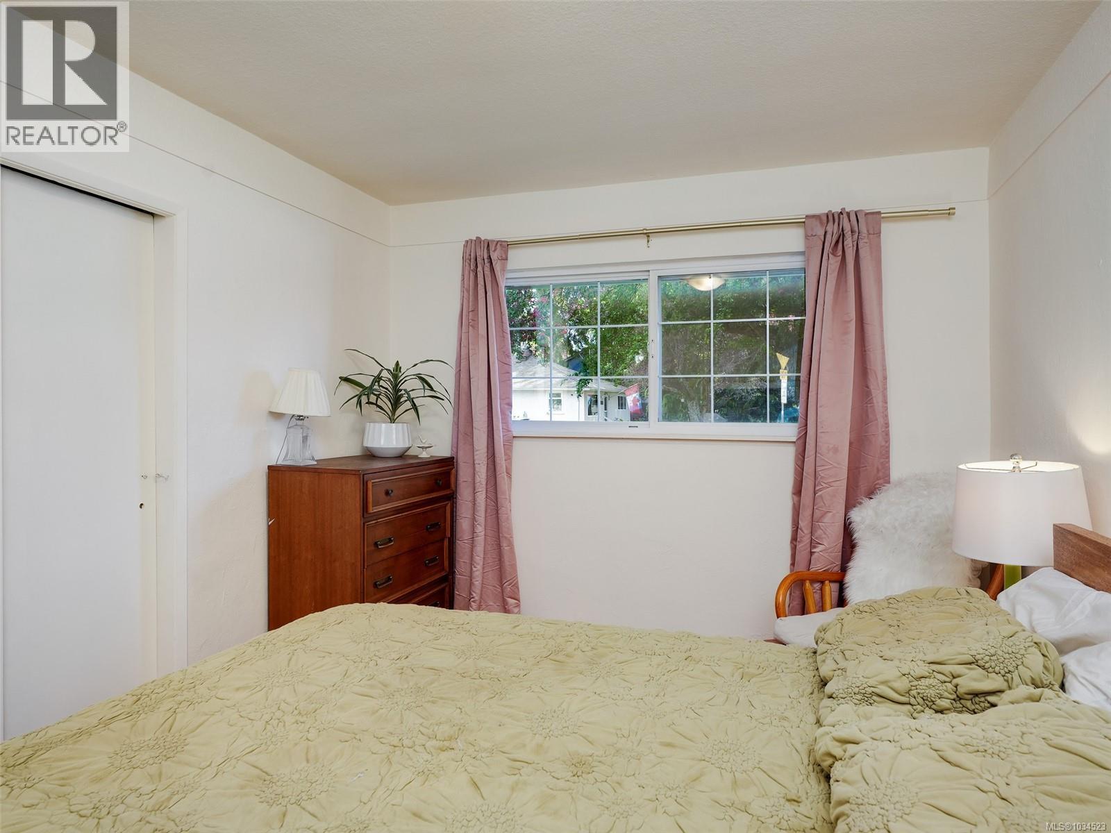 960 Selkirk Ave - 11