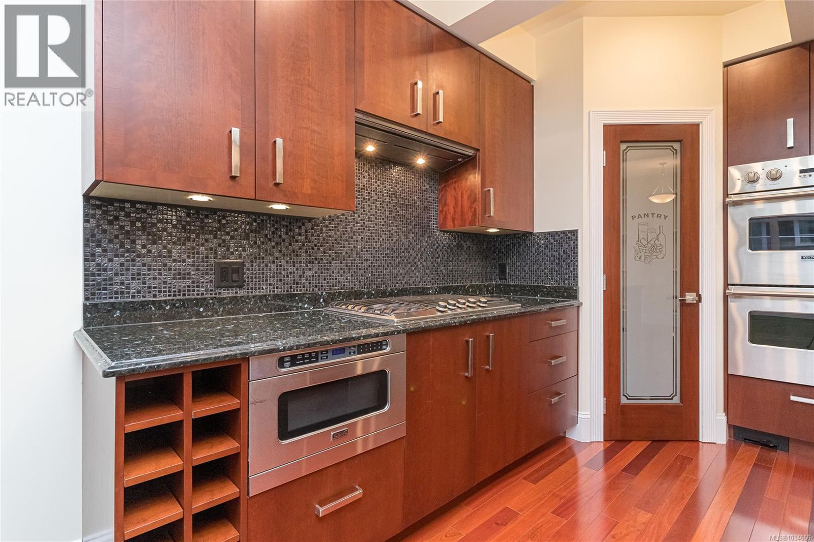 9708A Third St - 23