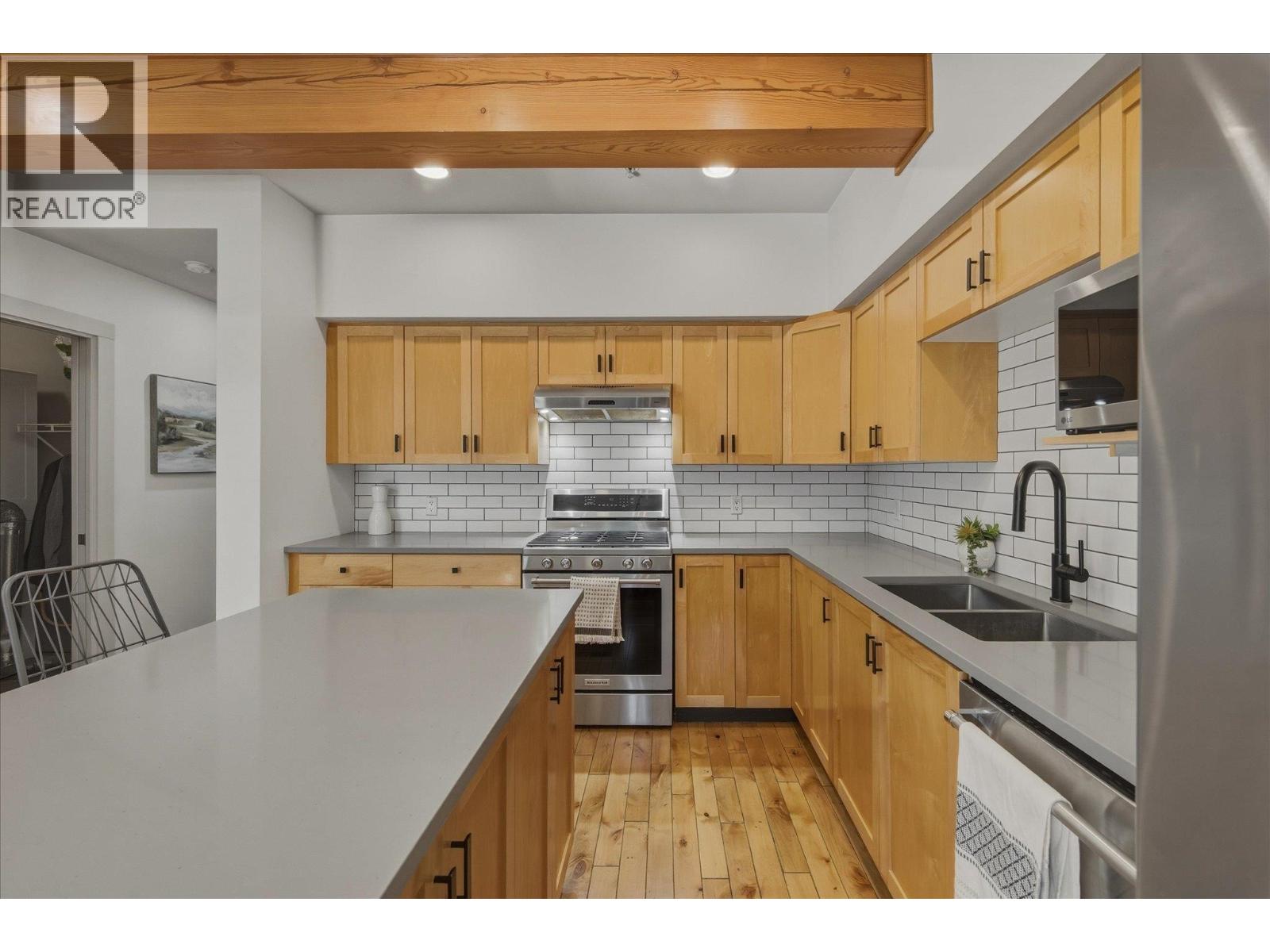 22 39758 GOVERNMENT ROAD, Squamish