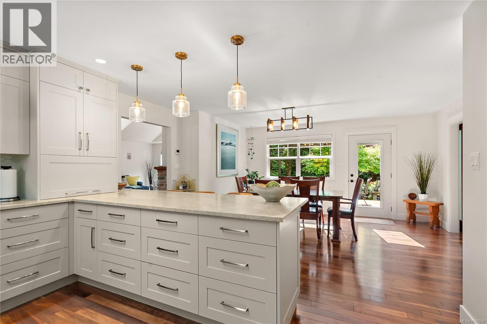 9228 Jura Rd - 14