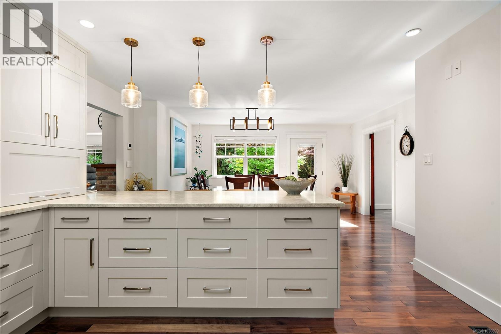 9228 Jura Rd - 16