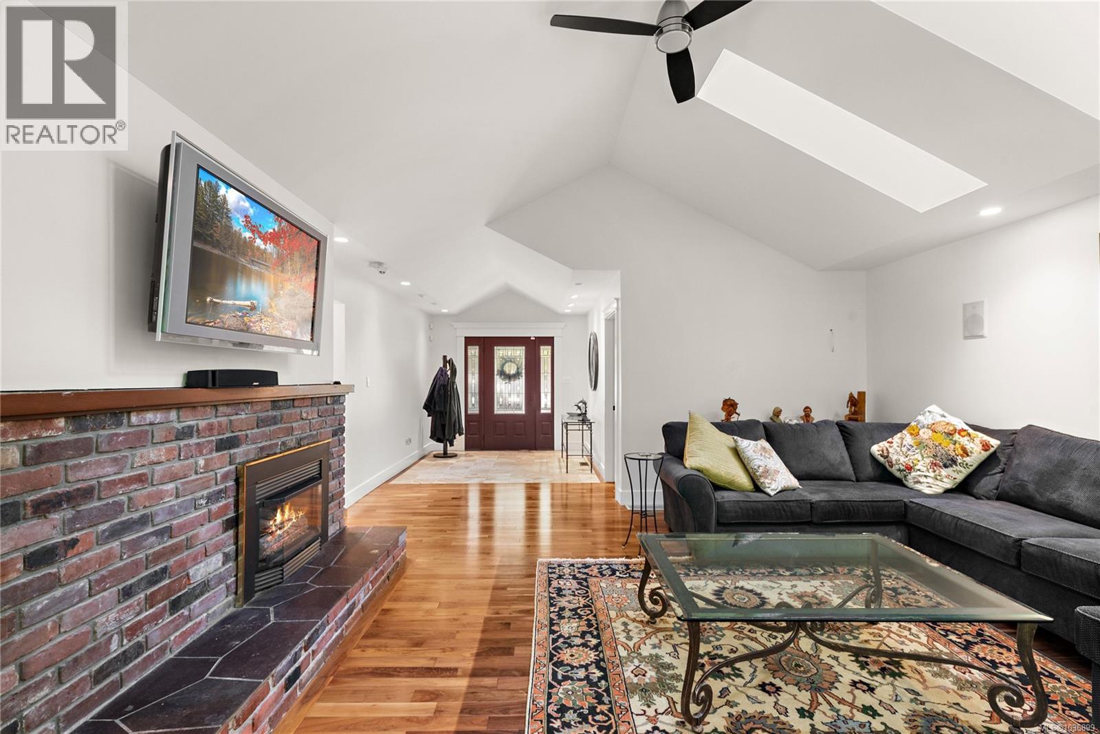 9228 Jura Rd - 8
