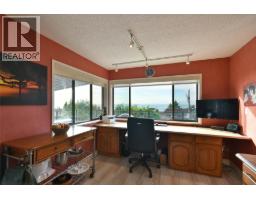4926 Laurel Avenue, Sechelt, BC V7Z0B7 Photo 13