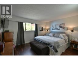 4926 Laurel Avenue, Sechelt, BC V7Z0B7 Photo 17