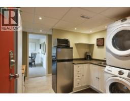 4926 Laurel Avenue, Sechelt, BC V7Z0B7 Photo 22