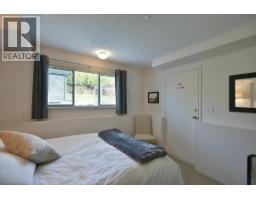 4926 Laurel Avenue, Sechelt, BC V7Z0B7 Photo 27