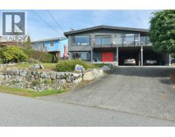 4926 Laurel Avenue, Sechelt, BC V7Z0B7 Photo 36
