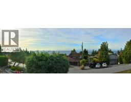 4926 Laurel Avenue, Sechelt, BC V7Z0B7 Photo 9