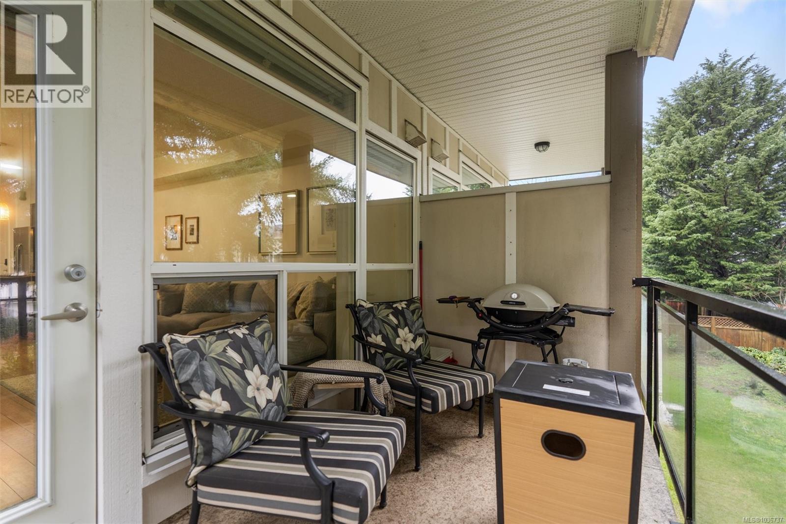 #216 938 Dunford Ave - 17