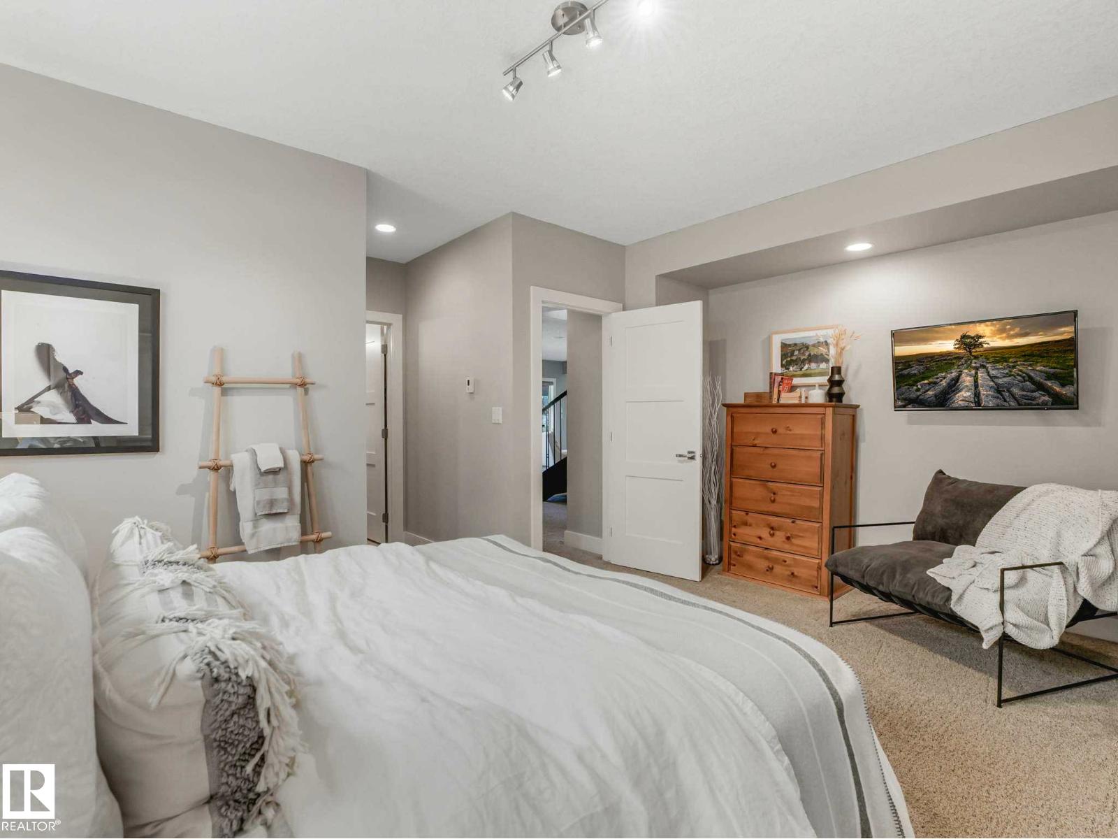 2415 CAMERON RAVINE DR NW, Edmonton