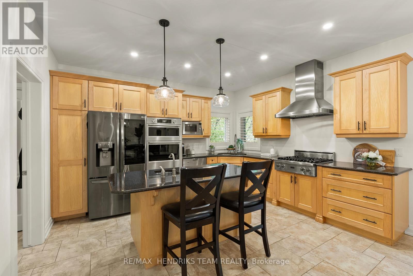 13 MCLEAN COURT - 12