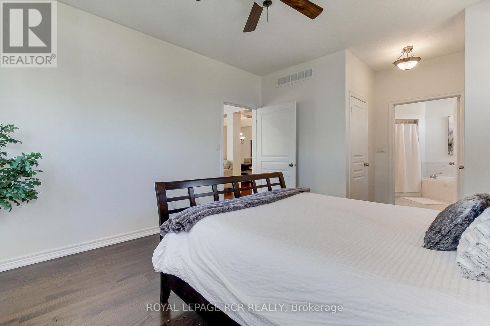 19 WYNDHAM CIRCLE - 23