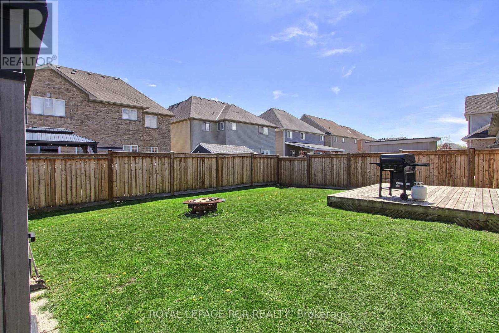 19 WYNDHAM CIRCLE - 43