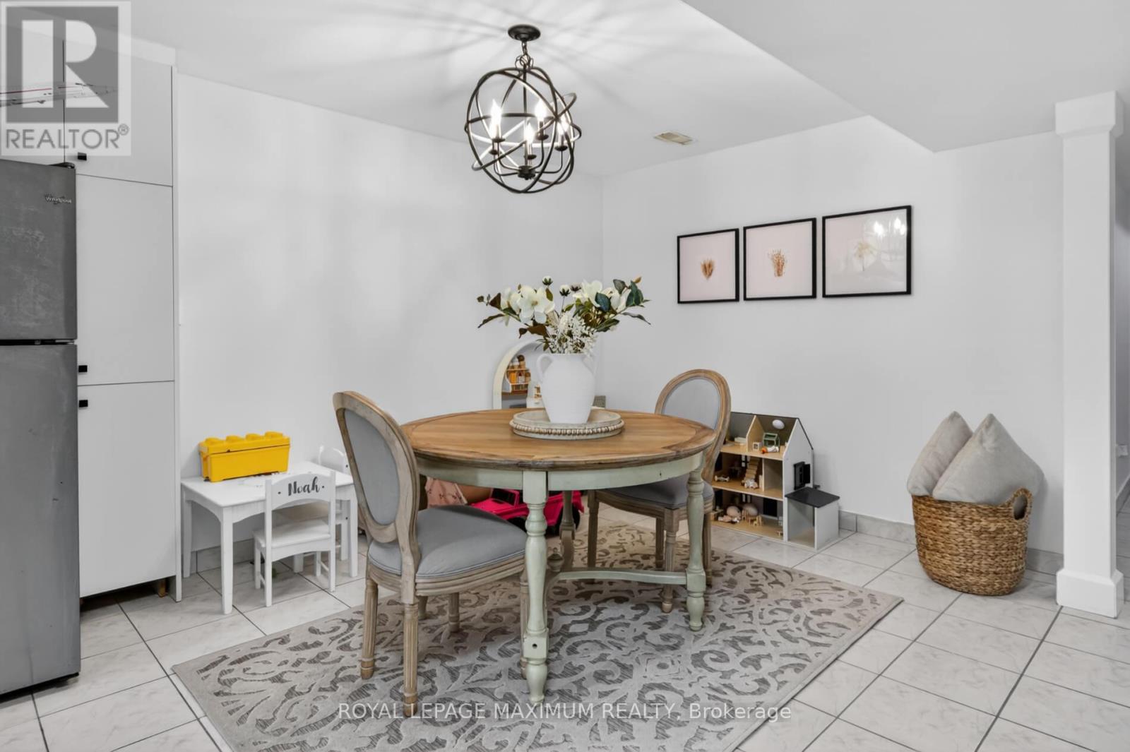 3 AMALFI COURT - 27