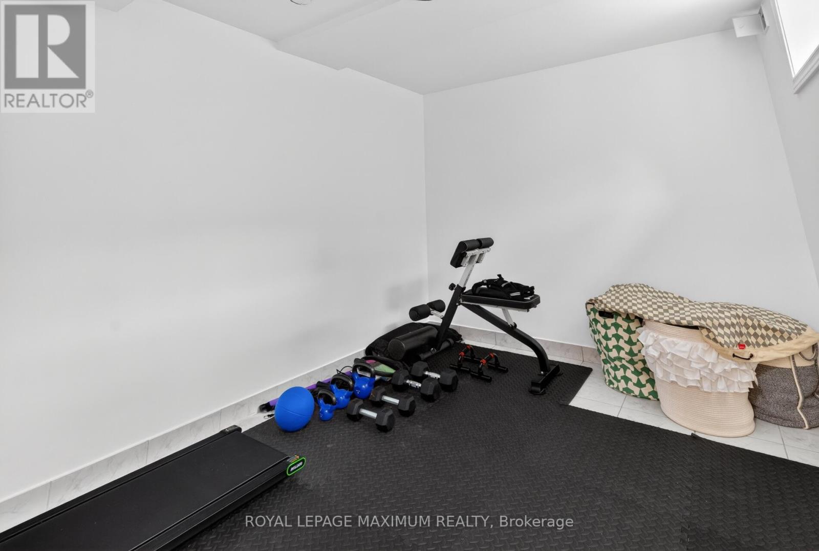 3 AMALFI COURT - 30