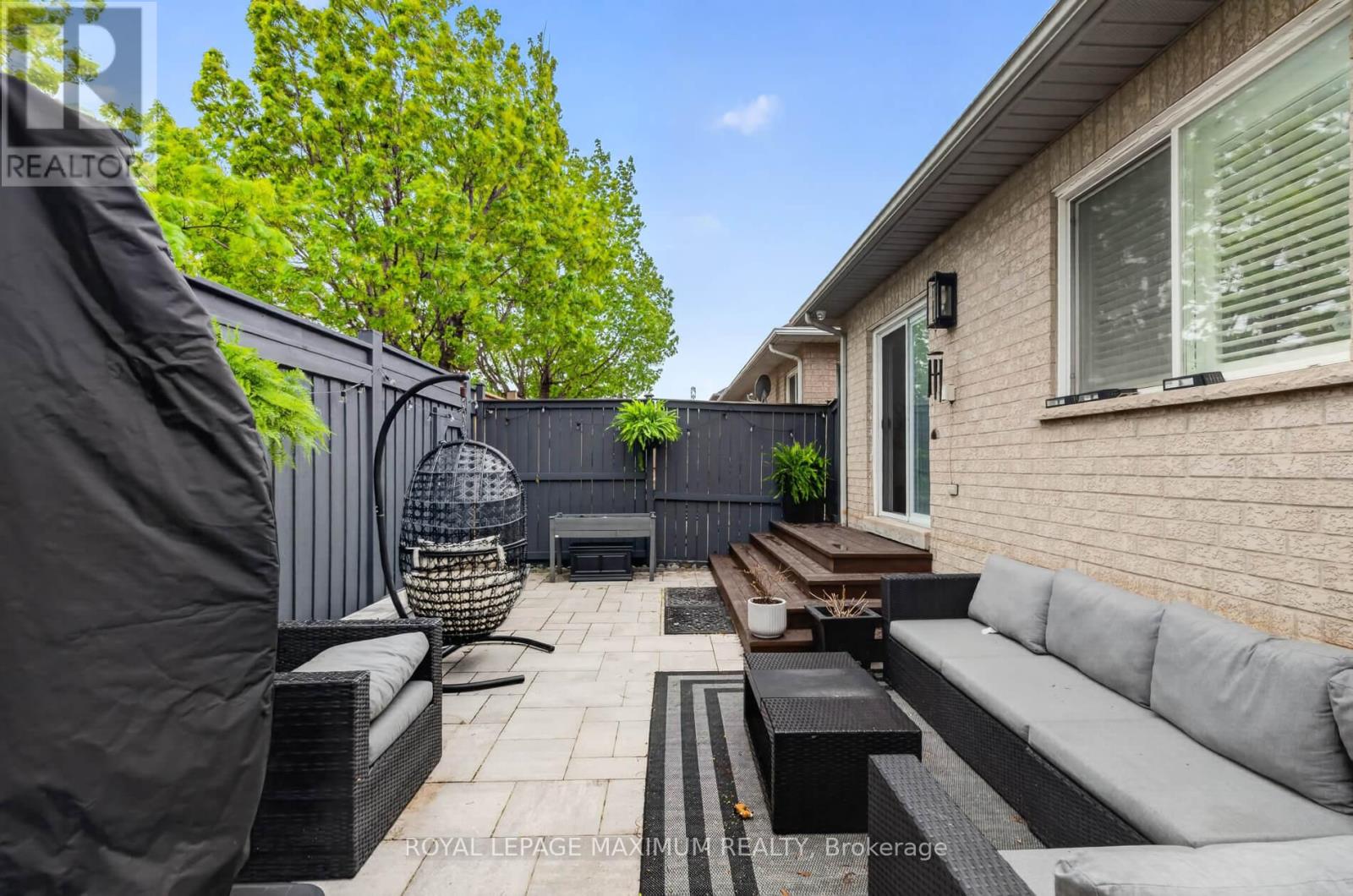 3 AMALFI COURT - 36