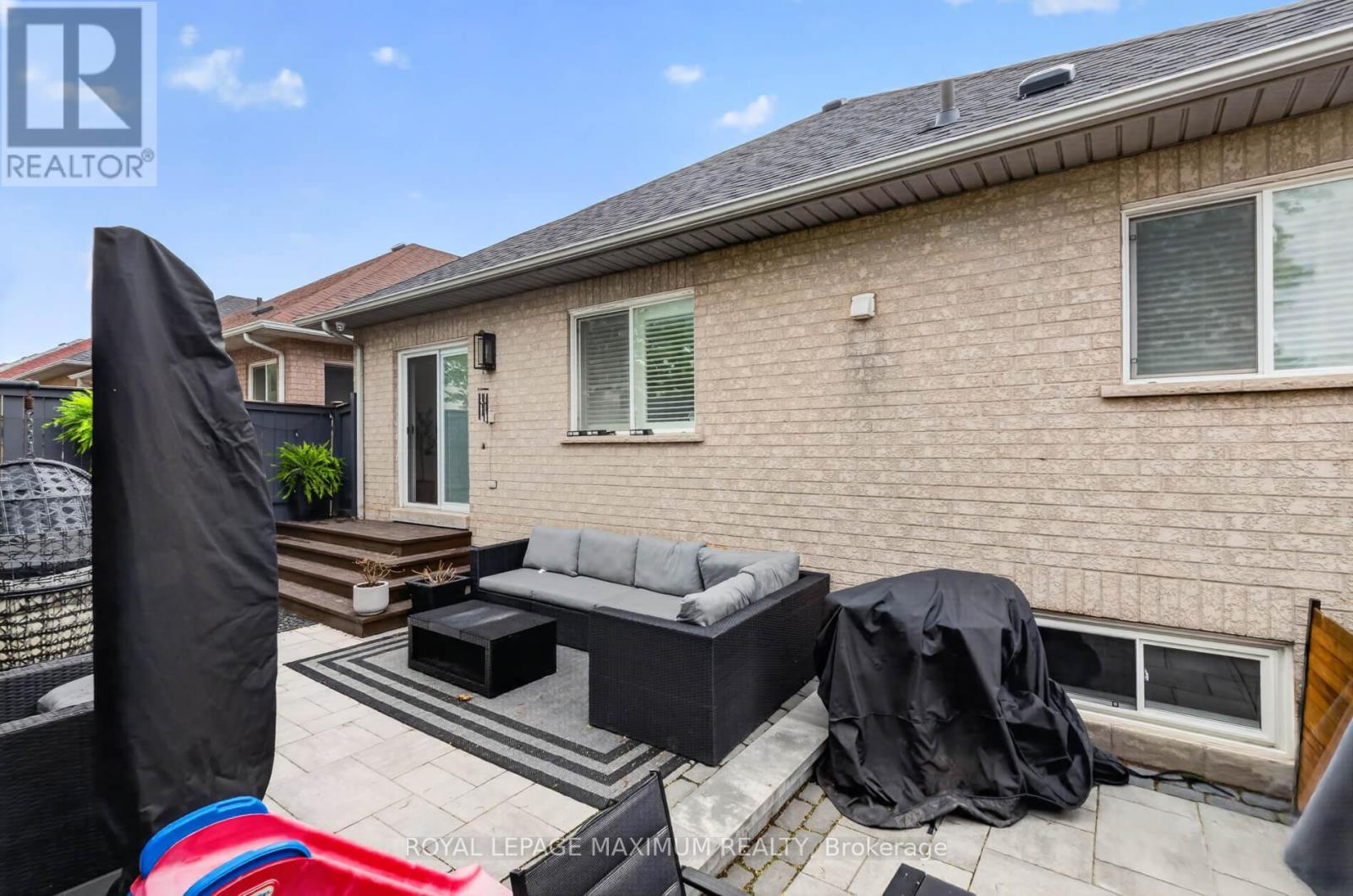 3 AMALFI COURT - 37
