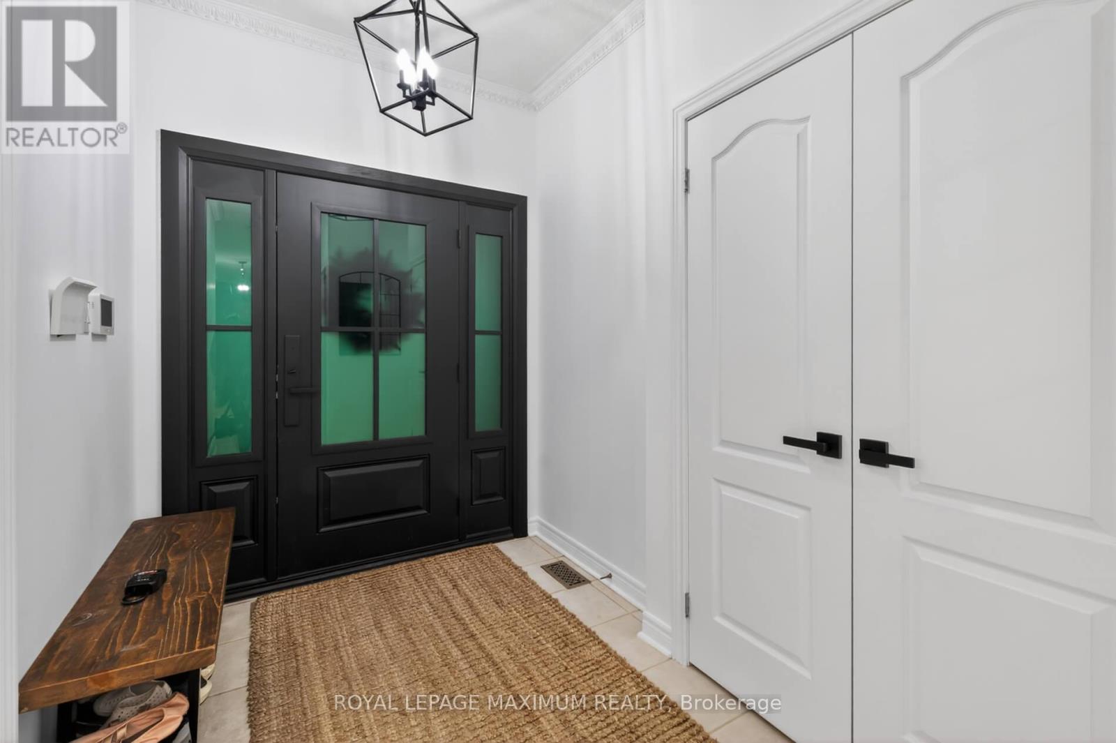3 AMALFI COURT - 4