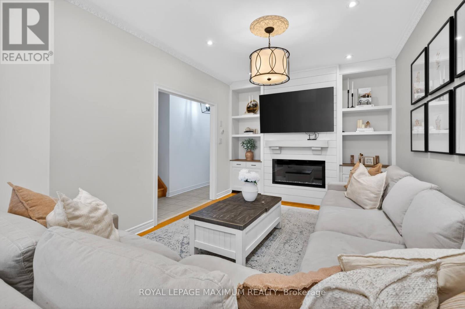 3 AMALFI COURT - 8