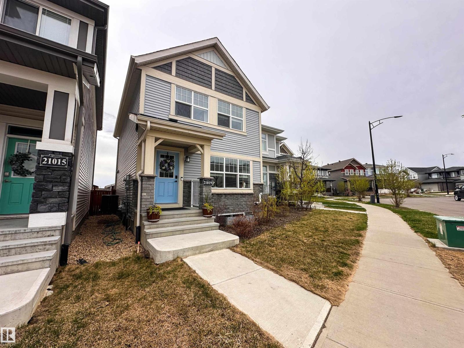 21019 130 AV NW, Edmonton