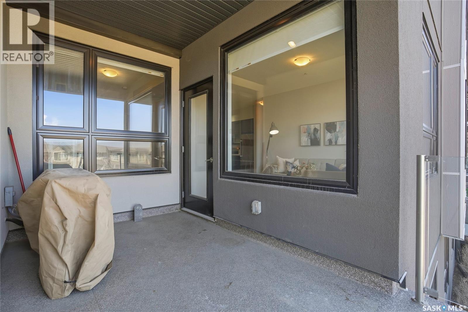 #212 235 Evergreen SQUARE - 11
