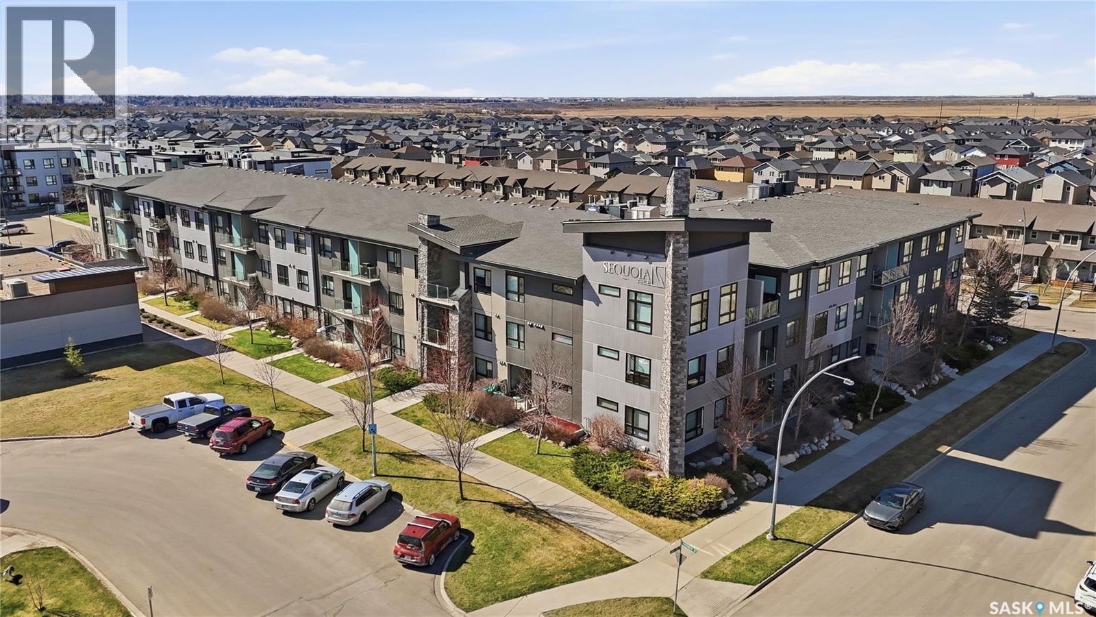 #212 235 Evergreen SQUARE - 34
