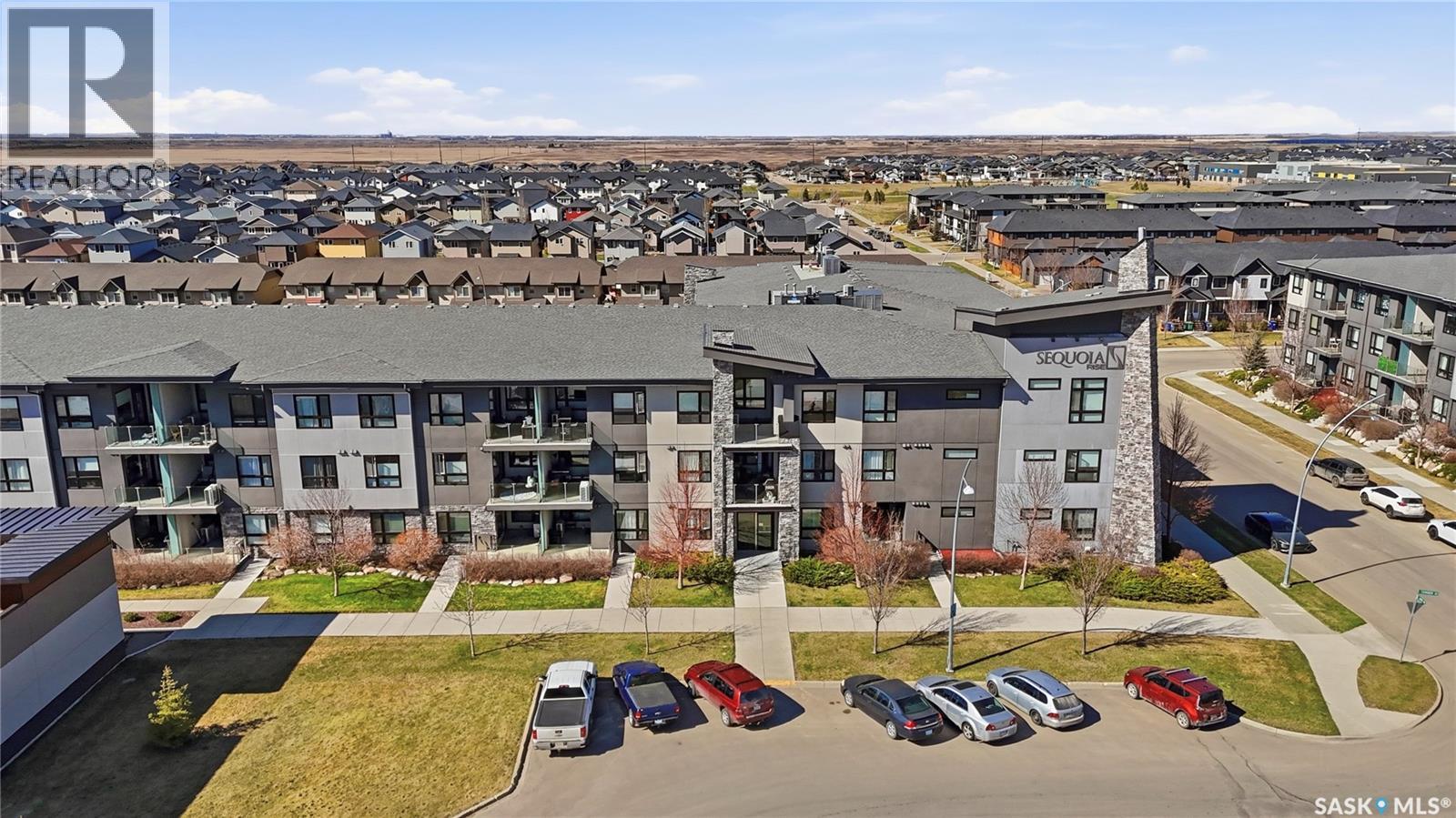#212 235 Evergreen SQUARE - 35
