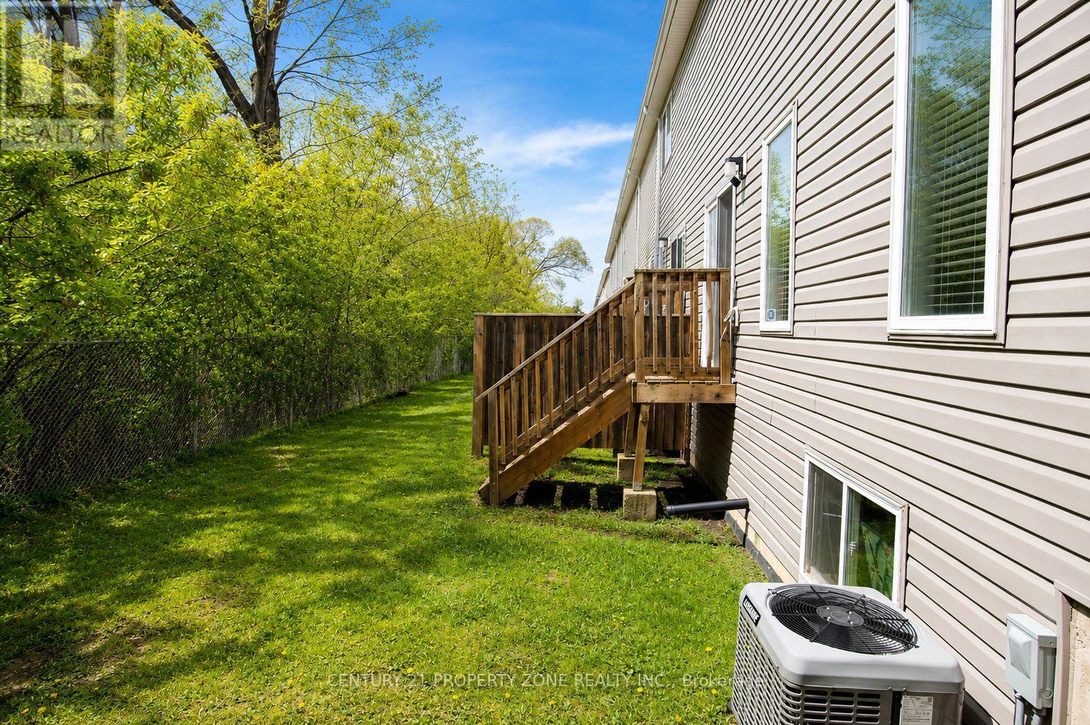 #12 60 CANTERBURY DRIVE - 21