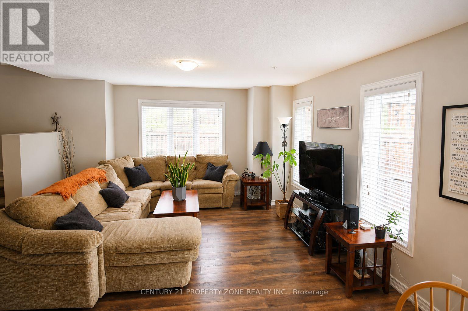 #12 60 CANTERBURY DRIVE - 9