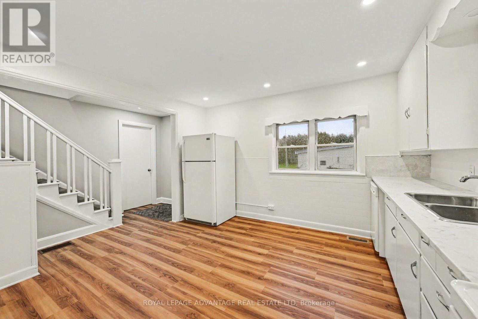 3004 RIDEAU FERRY ROAD - 10