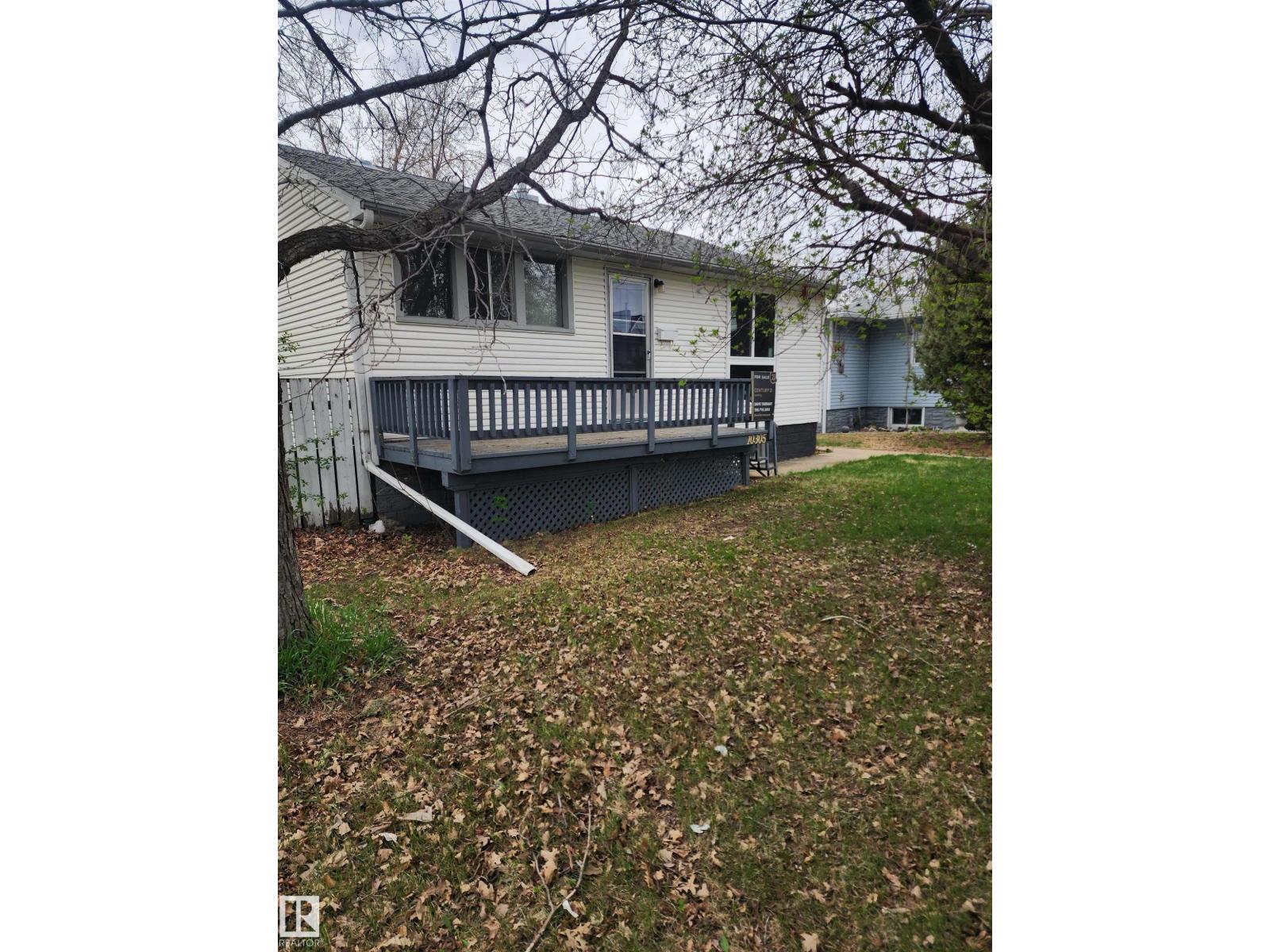 10305 98 AV - Image 2