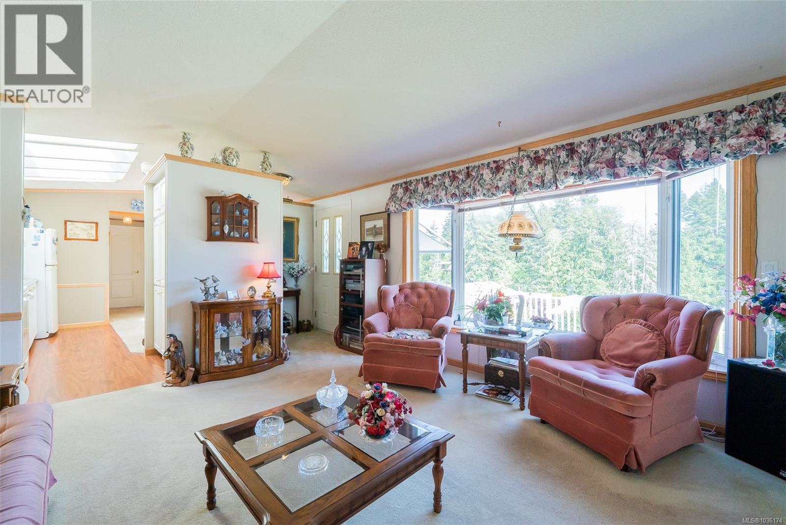 1046 Collier Cres - 13