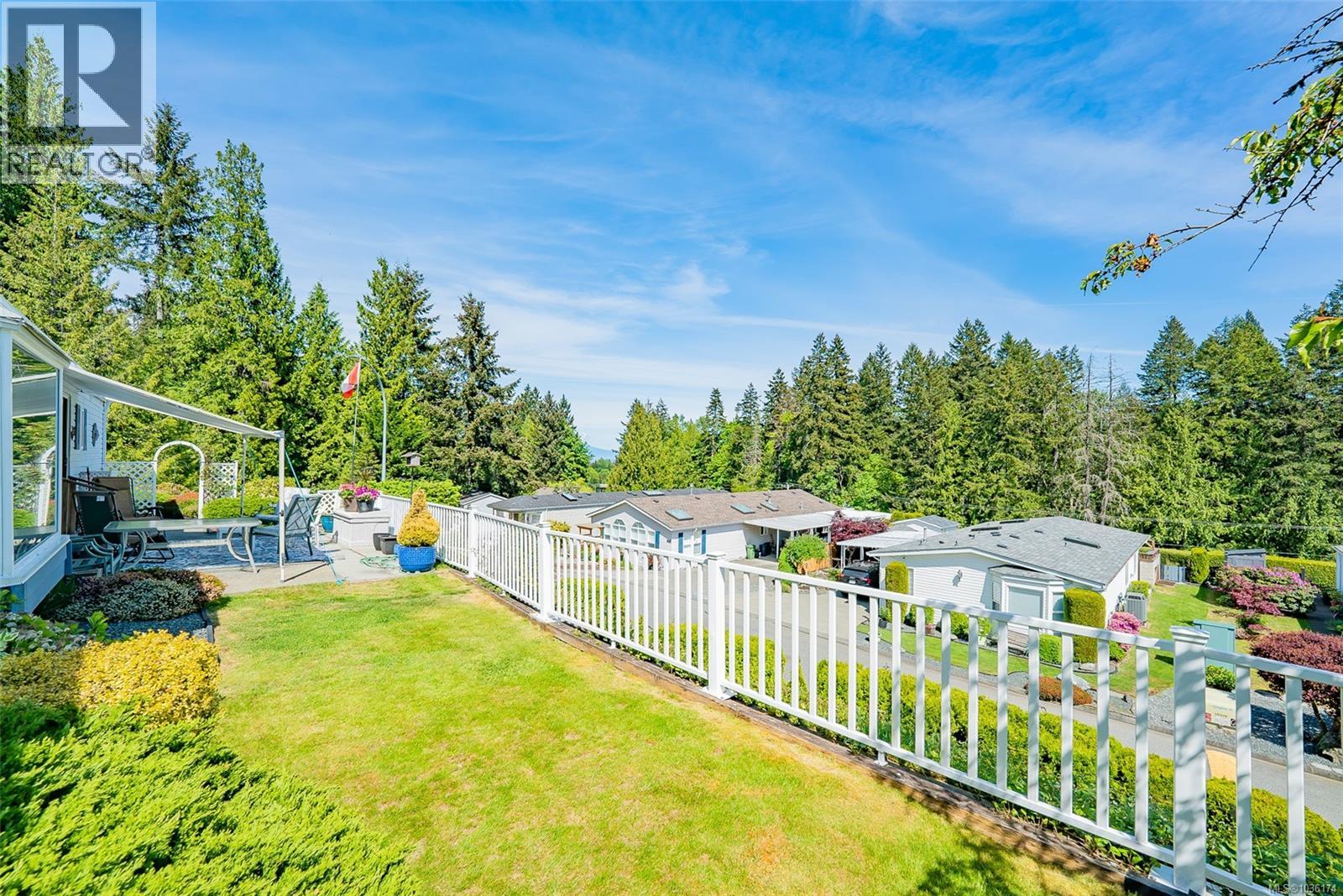 1046 Collier Cres - 25