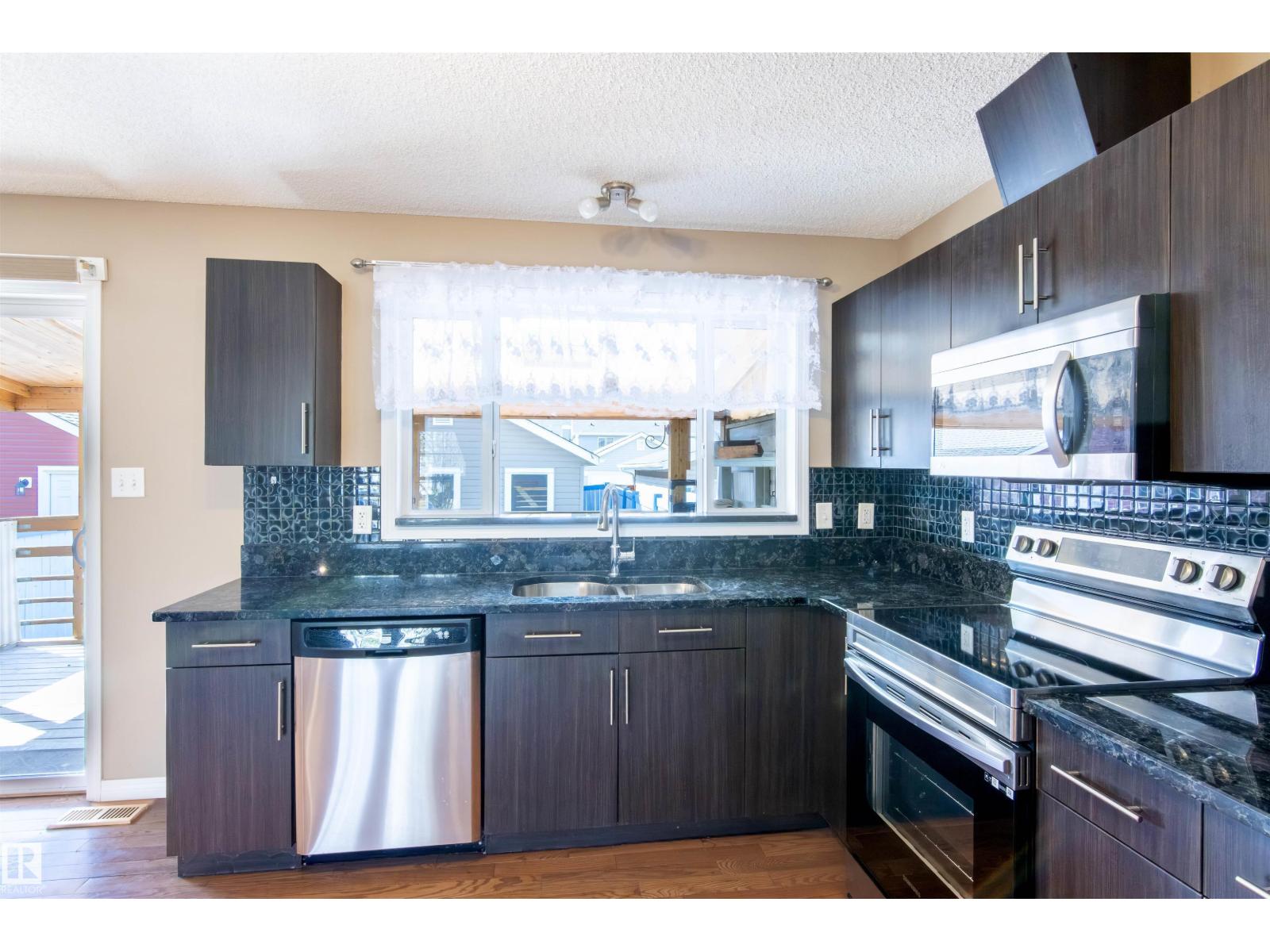 9116 SHAW WY SW - 9