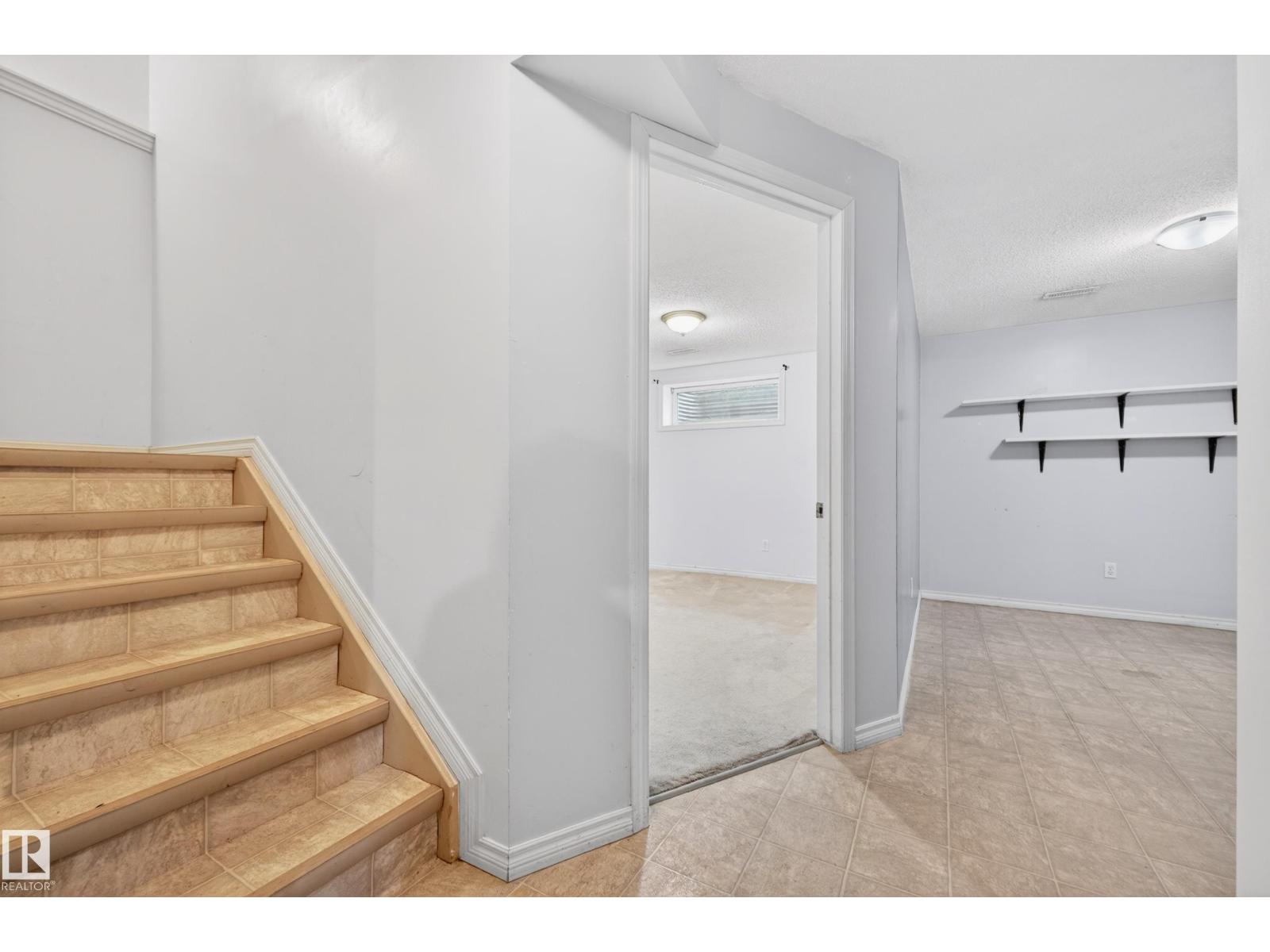 #46 4020 21 ST NW, Edmonton