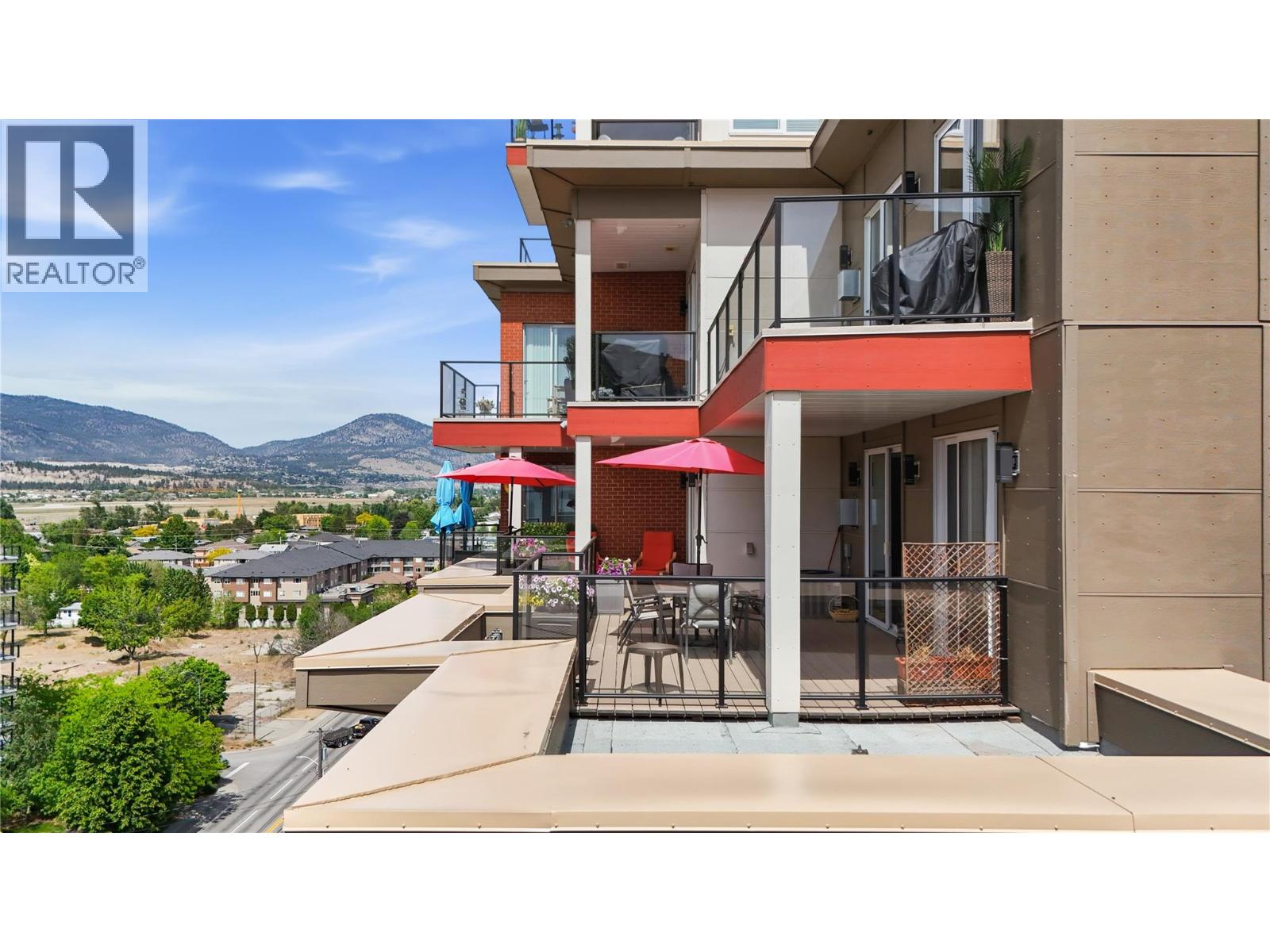 #1104 3346 Skaha Lake Road - 24