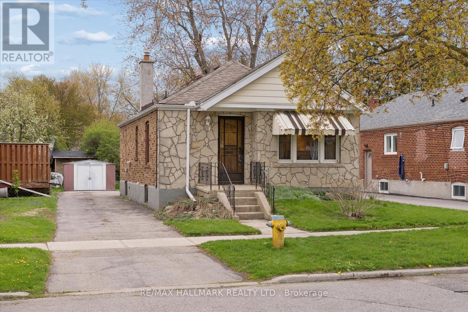 51 BERTHA AVENUE - 4