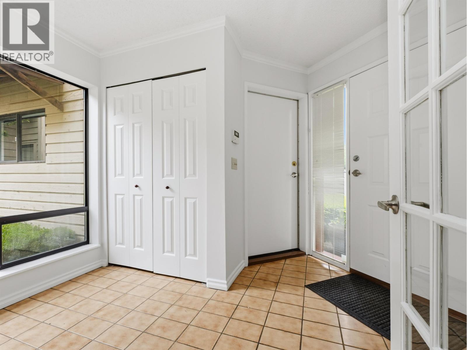 3542 HURST PLACE — photo 3