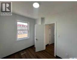 1817 Osler Street, Regina, SK S4P1W1 Photo 8