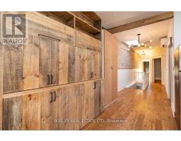 Upper - 2994 Dundas Street W, Toronto, ON M6P1Z3 Photo 10