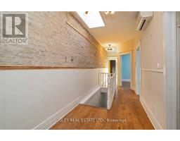 Upper - 2994 Dundas Street W, Toronto, ON M6P1Z3 Photo 11