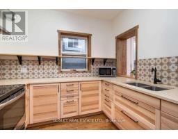 Den - Upper - 2994 Dundas Street W, Toronto, ON M6P1Z3 Photo 6