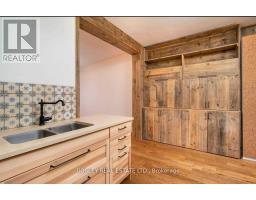 Upper - 2994 Dundas Street W, Toronto, ON M6P1Z3 Photo 9