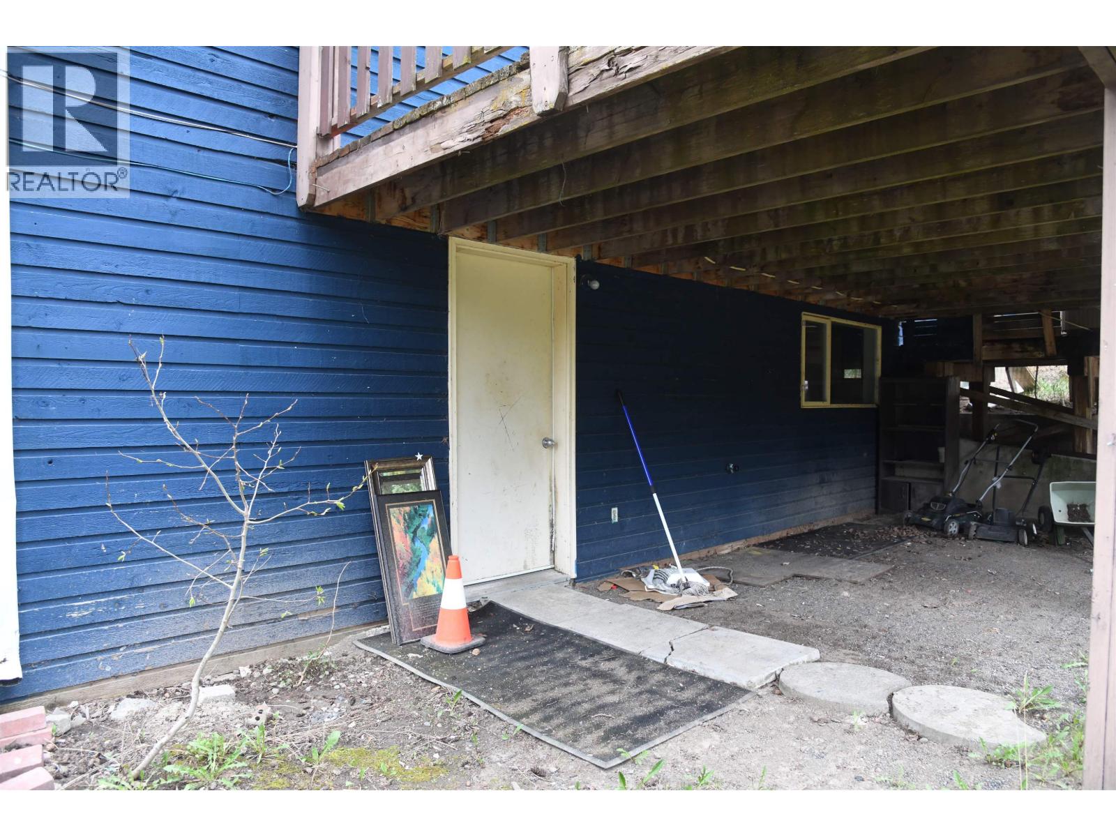 6462 MERCER ROAD - 16