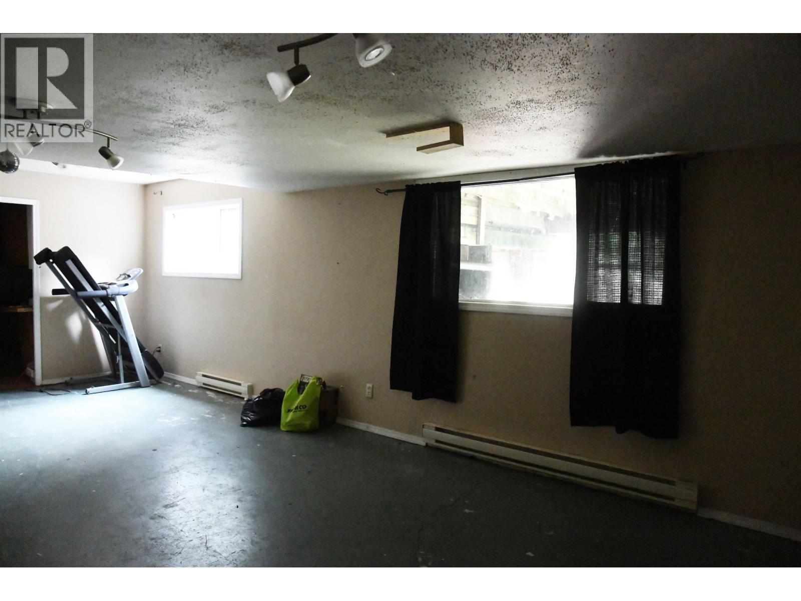 6462 MERCER ROAD - 22