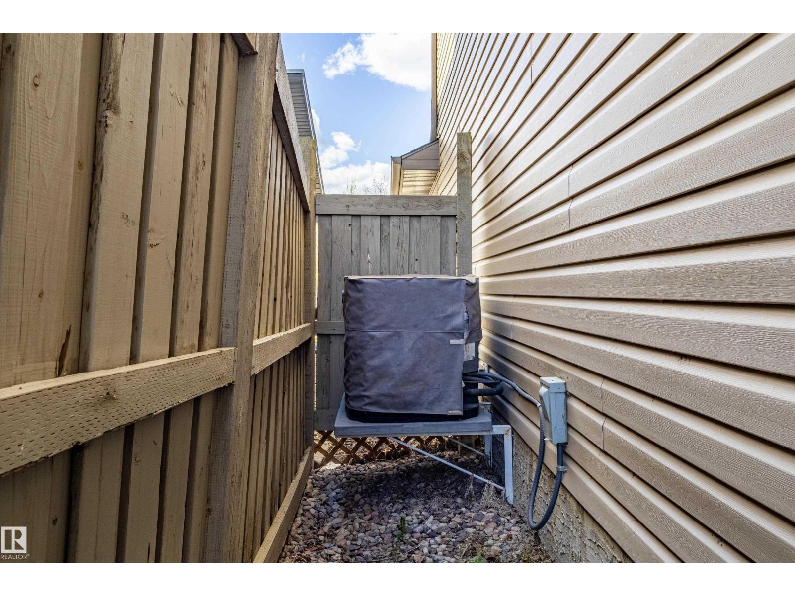 3540 MCLEAN CR SW - 46