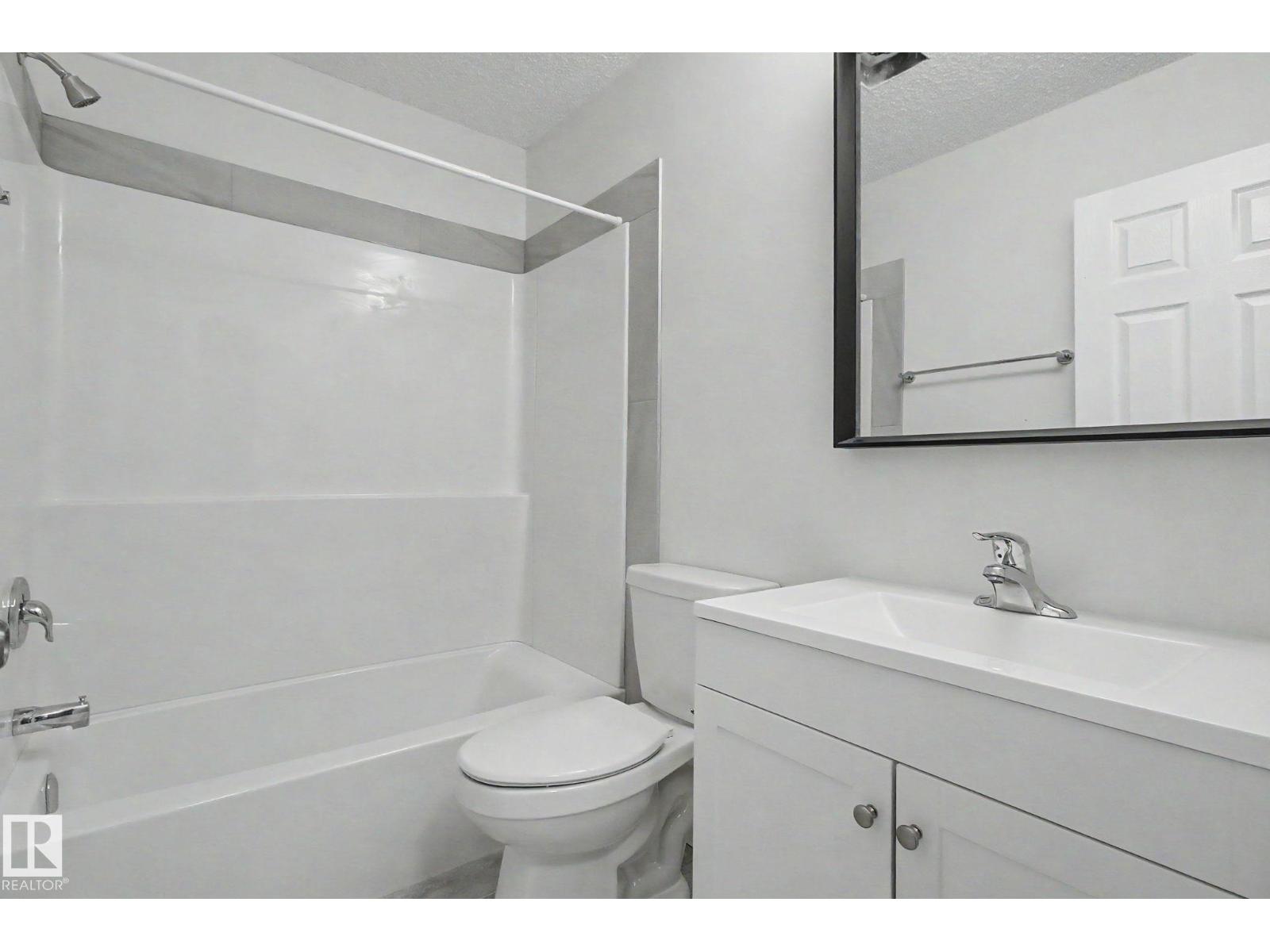 9B CLAREVIEW VG NW, Edmonton