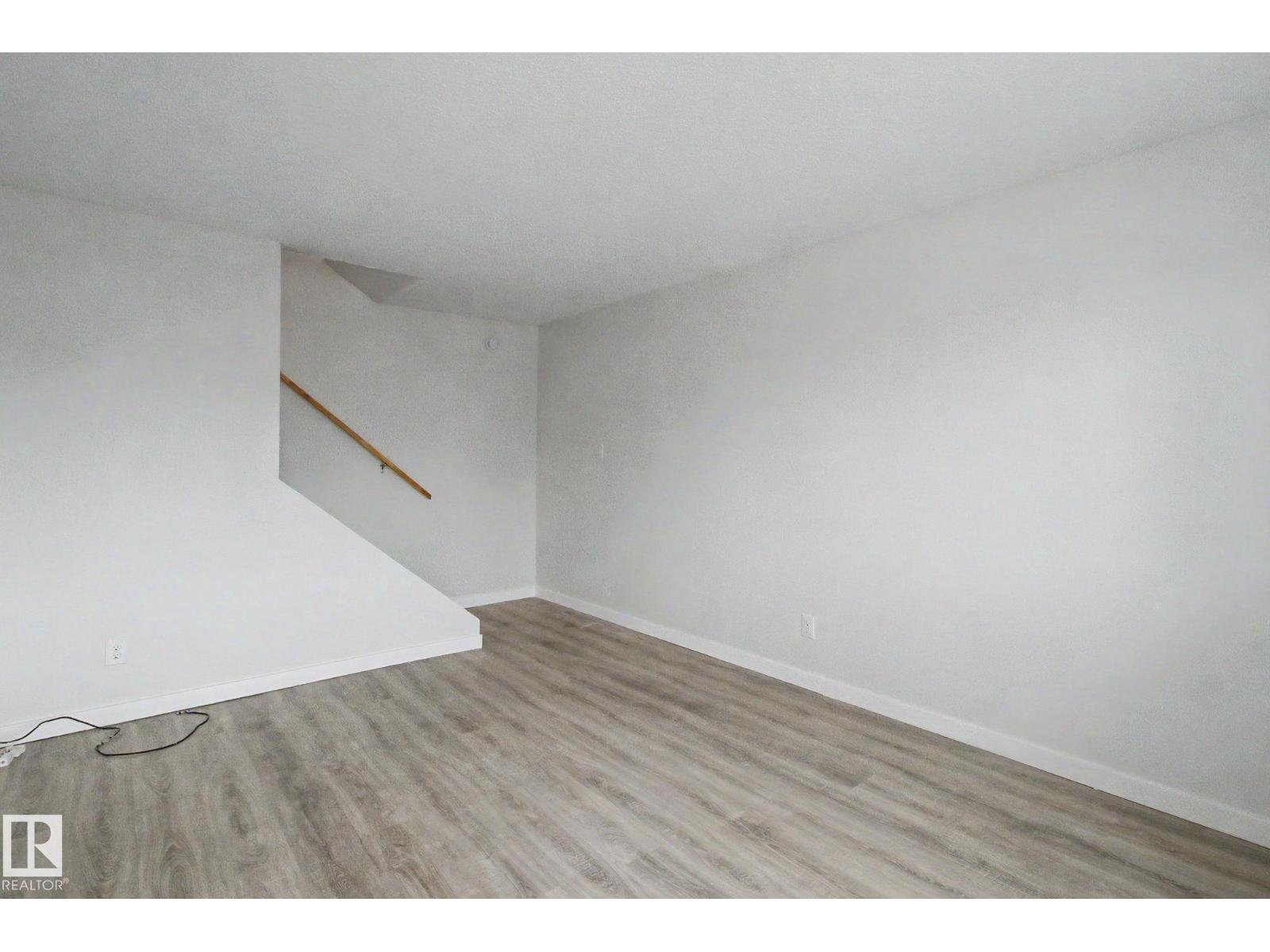 9B CLAREVIEW VG NW, Edmonton