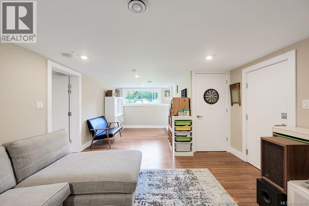 2106 Neil St - 41